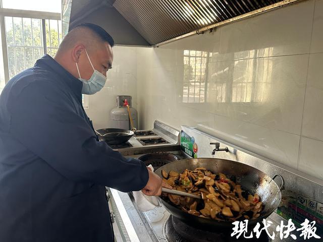 民生徐州贾汪惠民暖心餐托起幸福夕阳红mg不朽情缘游戏试玩“小食堂”承载大