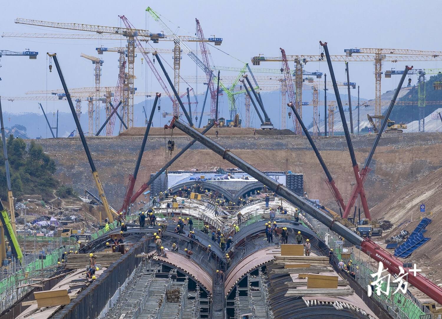 ｜南方日报、南方+2025年度照片不朽情缘试玩网站光影为纪心映万象(图5)