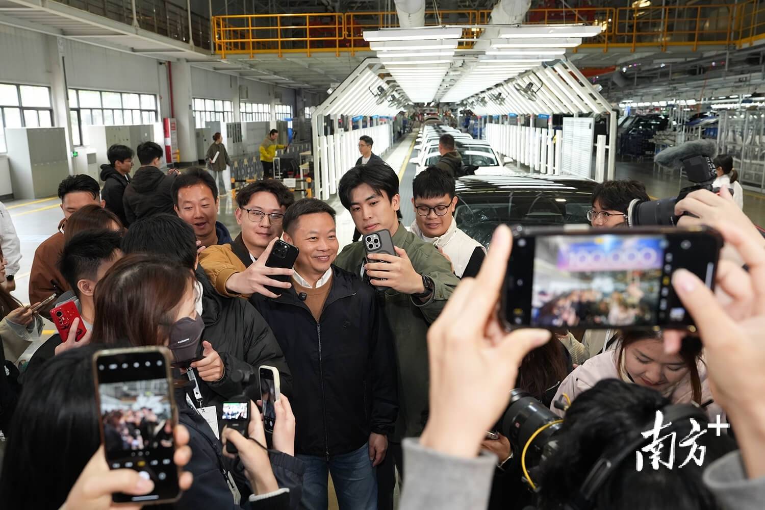 ｜南方日报、南方+2025年度照片不朽情缘试玩网站光影为纪心映万象(图8)