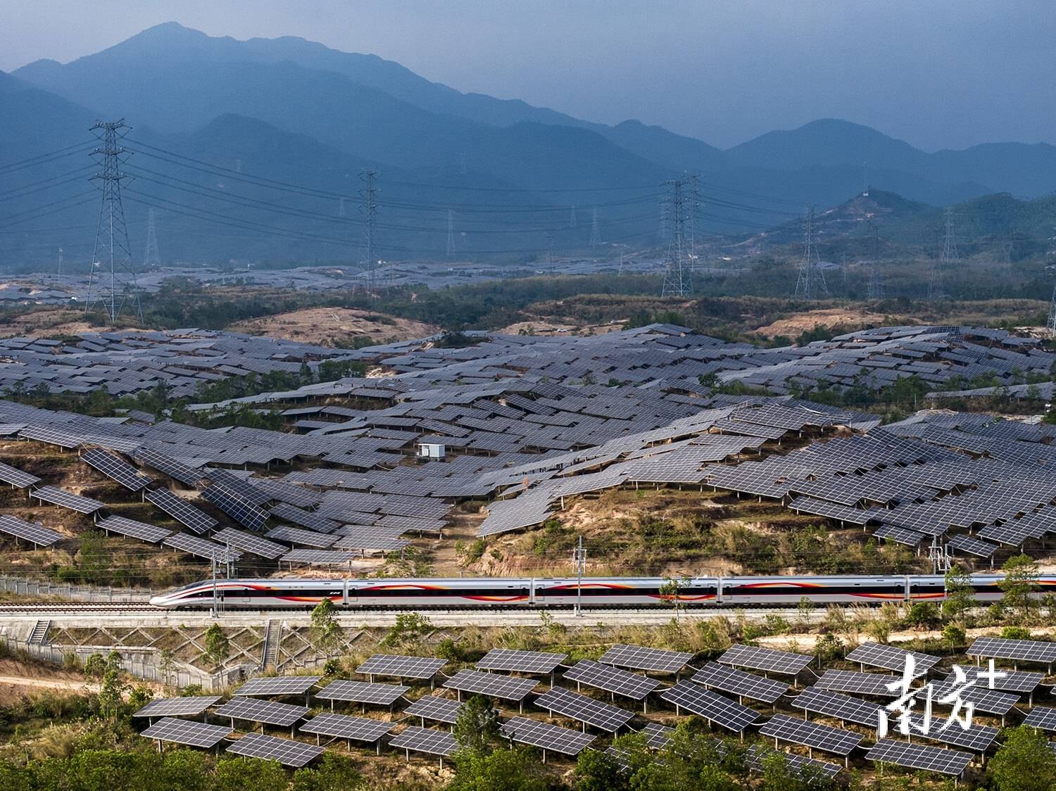 ｜南方日报、南方+2025年度照片不朽情缘试玩网站光影为纪心映万象(图36)